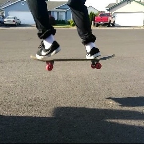 Meet your Posher, Sam - Picture 1 of 1